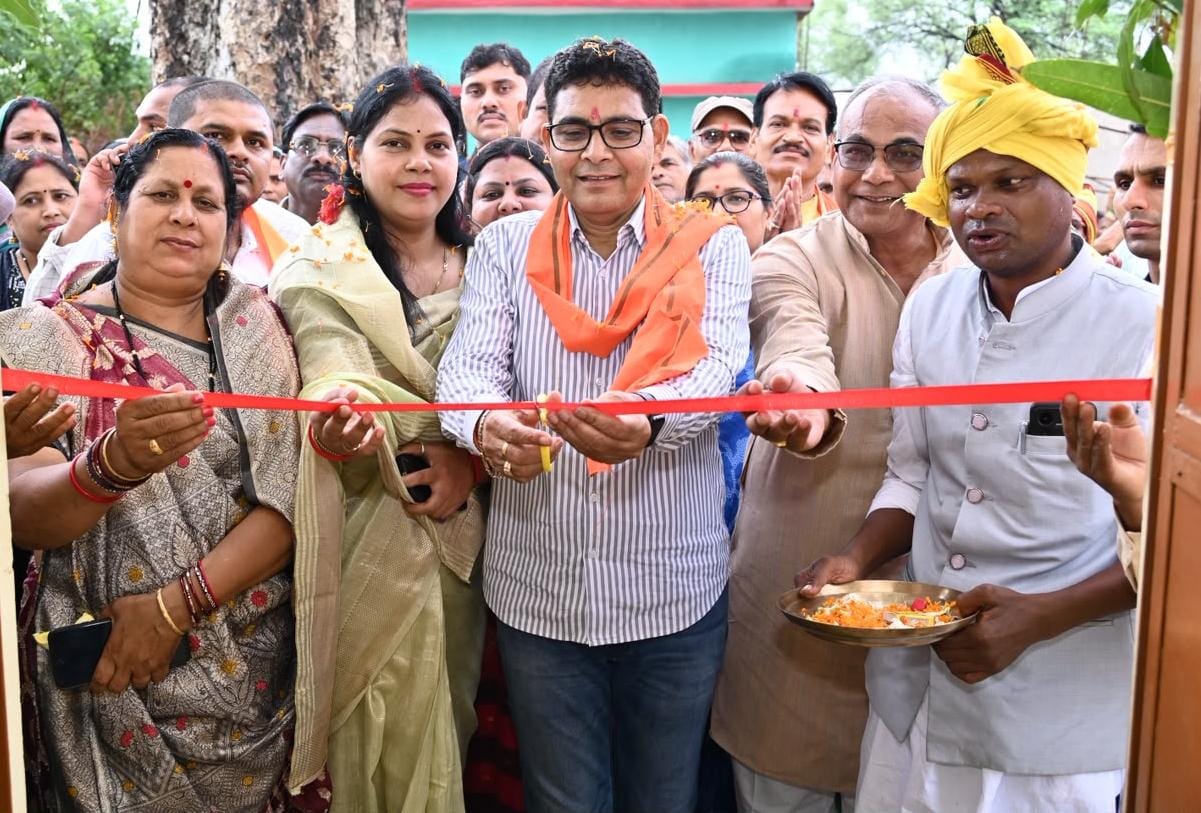 राजस्व मंत्री टंक राम वर्मा ने ग्रामीणों को दी विकास की सौगात