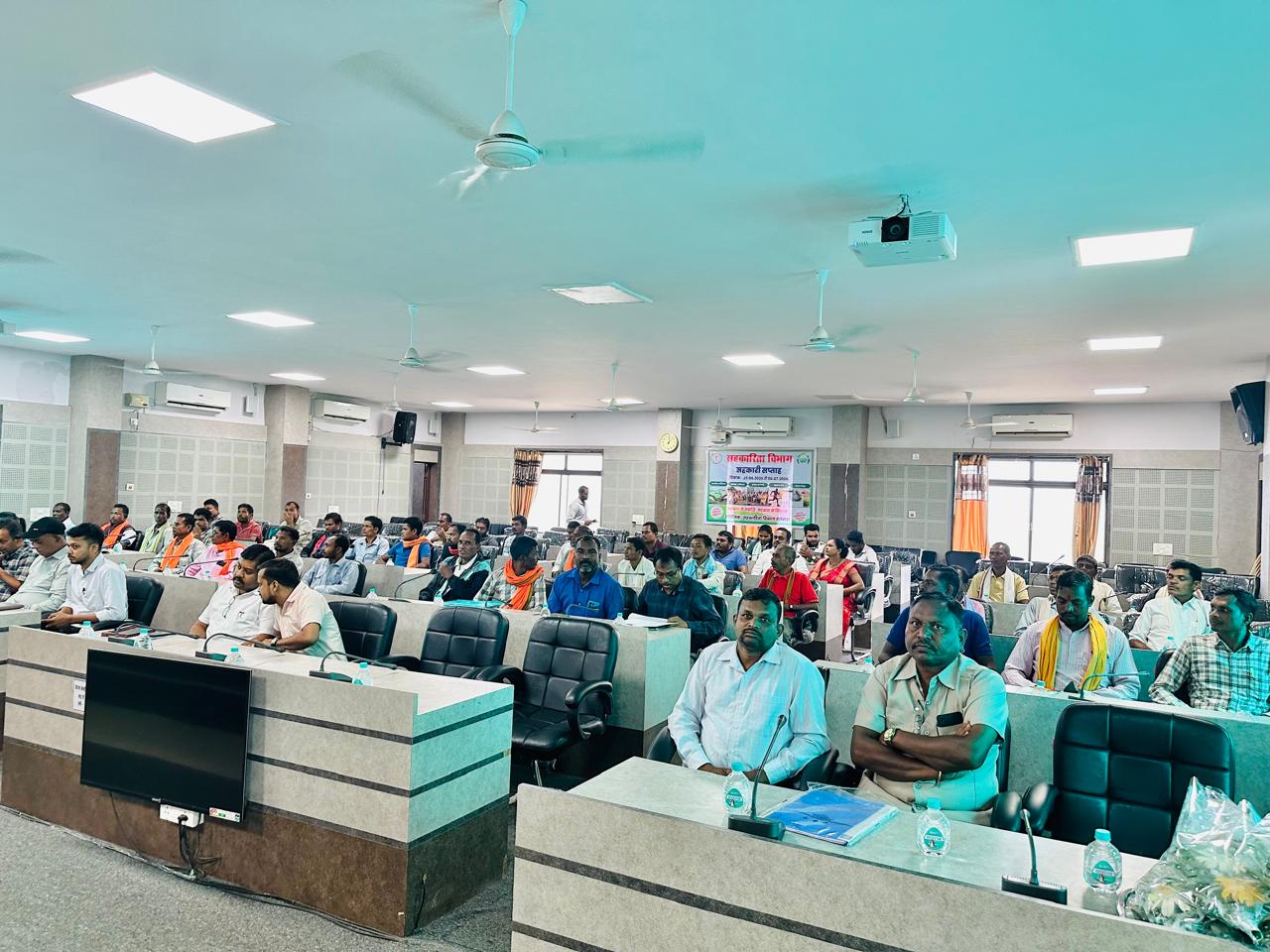कृषक संगोष्ठी में विशेषज्ञों ने बताए टिकाऊ खेती के उपाय