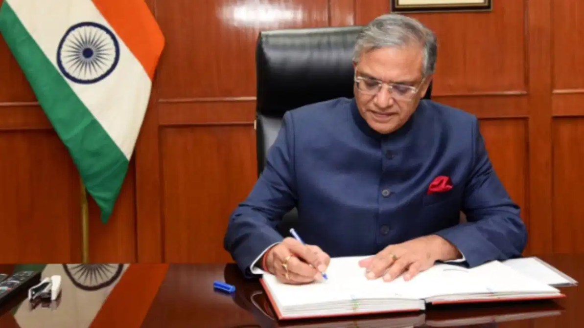 वोटर लिस्ट में बड़ा बदलाव, SIR के तहत 4 राज्यों में लाखों नाम हटाए गए