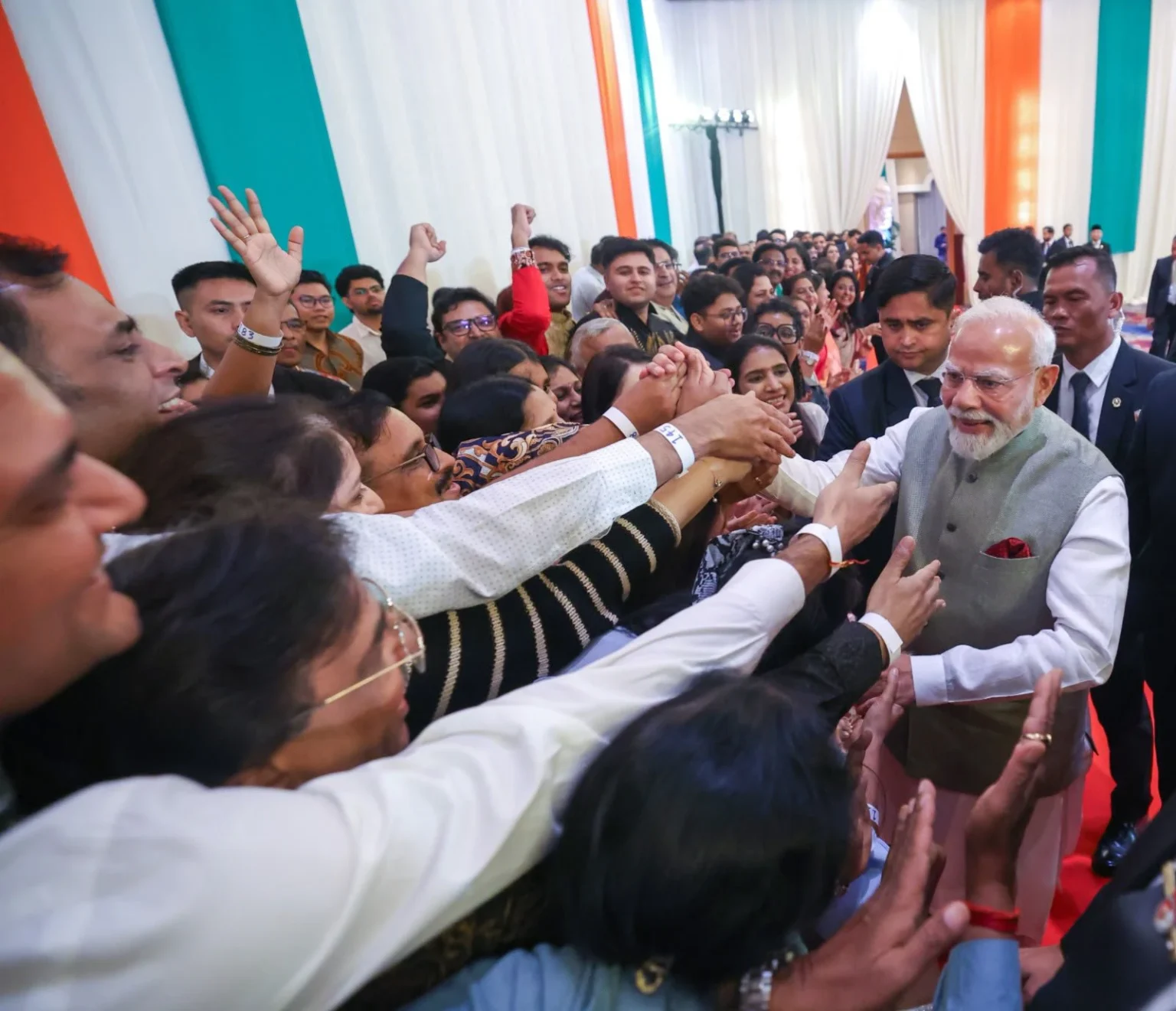 पीएम मोदी ने जकार्ता में सराहा भरतनाट्यम, रामायण और बुद्ध पर आधारित कार्यक्रमों की भी प्रशंसा