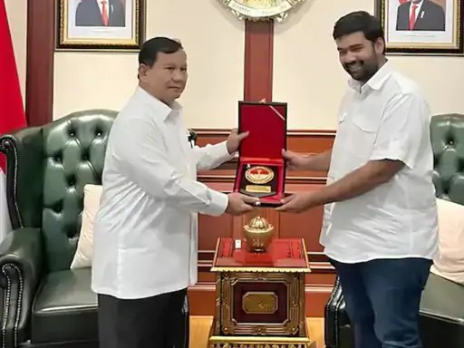 CIA एजेंट होने का दावा पड़ा भारी, भारतवंशी कारोबारी पर 425 करोड़ की कथित ठगी का आरोप