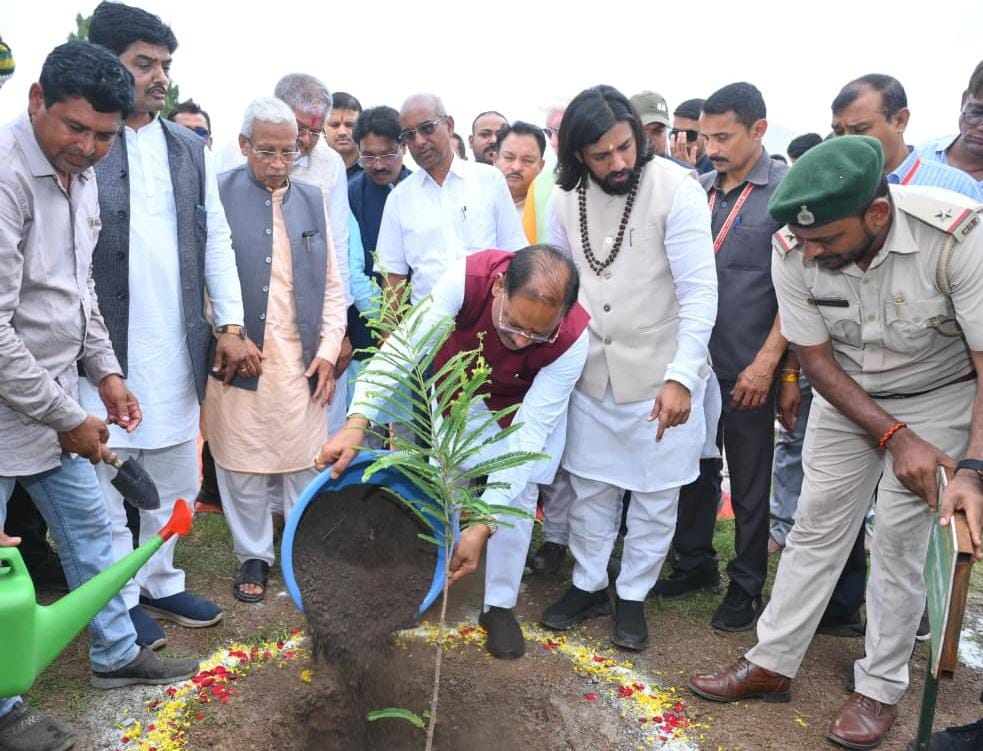 मुख्यमंत्री विष्णुदेव साय ने आरंग विधानसभा को दी 128 करोड़ रुपये से अधिक के विकास कार्यों की सौगात