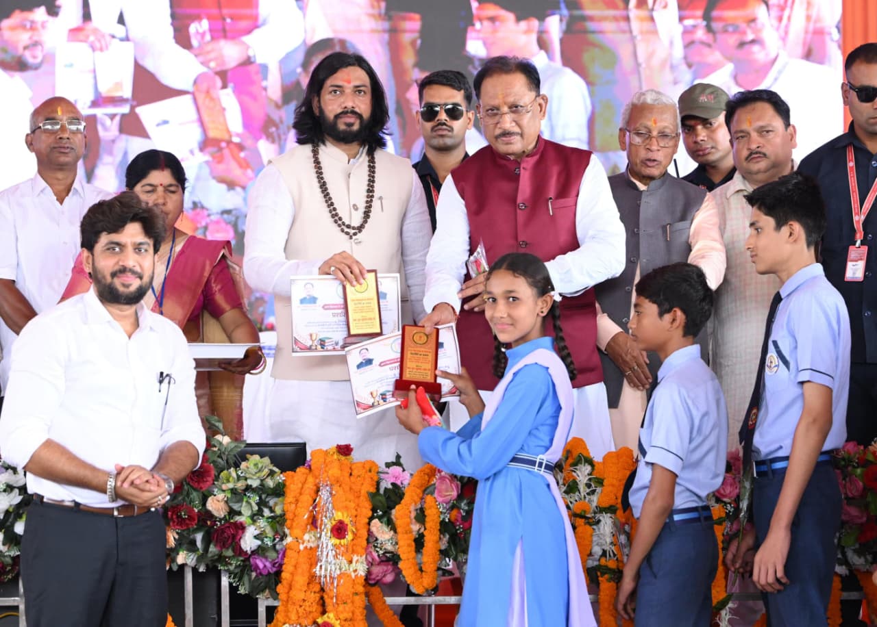 आरंग में विकास कार्यों की झड़ी, मुख्यमंत्री ने किया लोकार्पण और भूमिपूजन