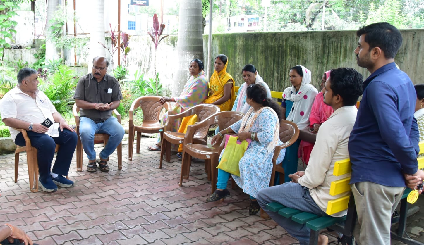 राजेश अग्रवाल ने अधिकारियों को समयबद्ध कार्रवाई सुनिश्चित करने के दिए निर्देश