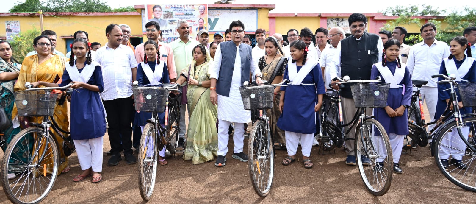 ग्रामीणों की वर्षों पुरानी मांग पूरी, टंडवा में विकास कार्यों का शुभारंभ