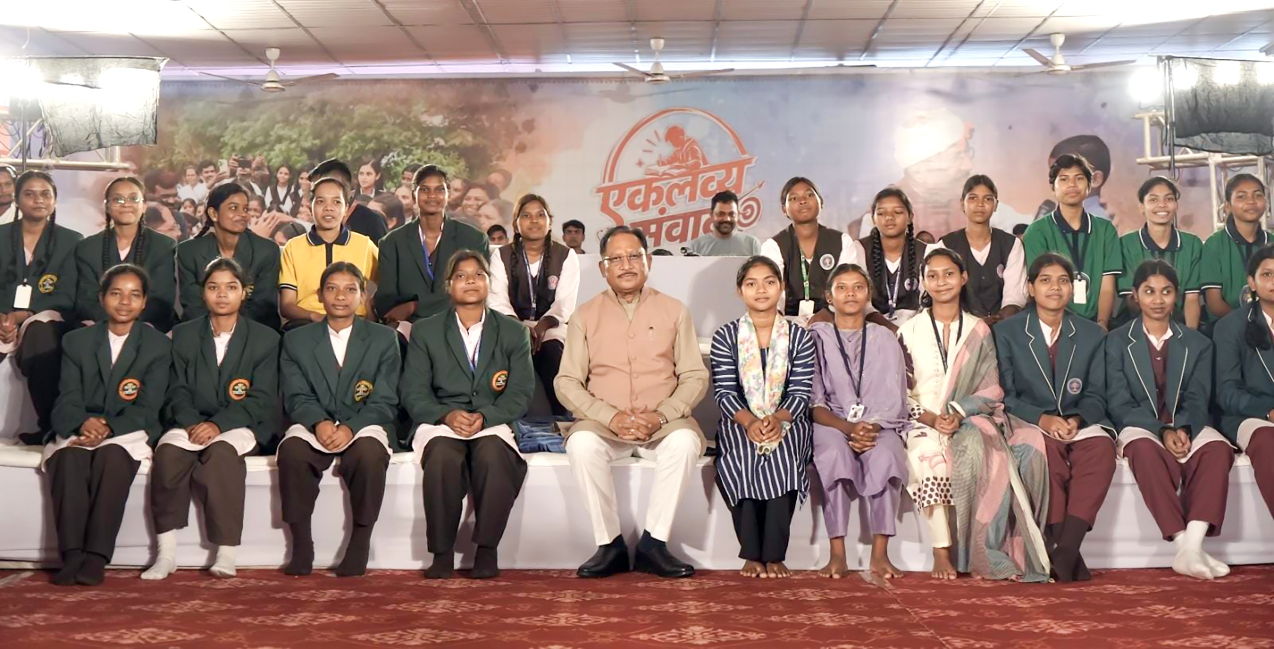 जनजातीय छात्रों के भविष्य निर्माण के लिए सरकार हरसंभव सहयोग को प्रतिबद्ध: मुख्यमंत्री