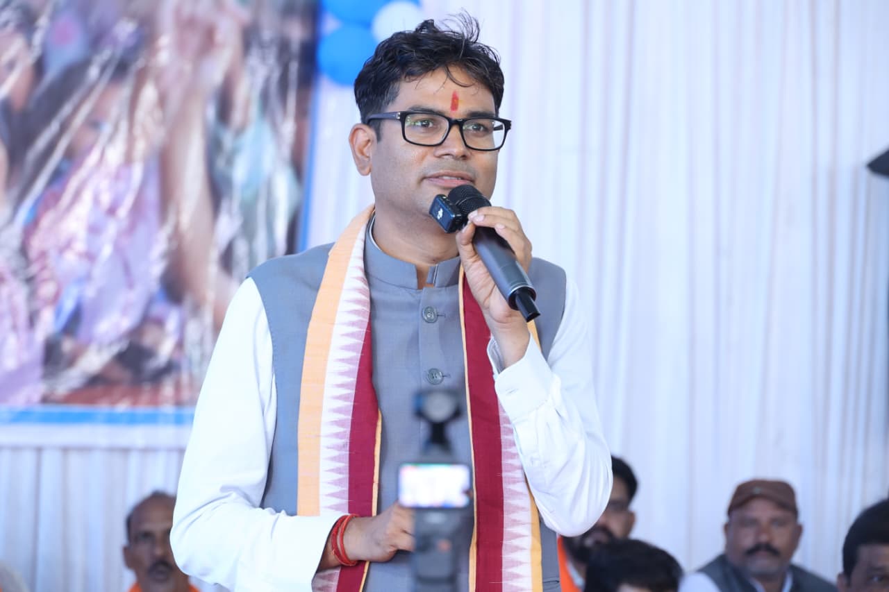 शाला प्रवेशोत्सव में चमके मेधावी विद्यार्थी, 90 प्रतिशत से अधिक अंक वालों का सम्मान