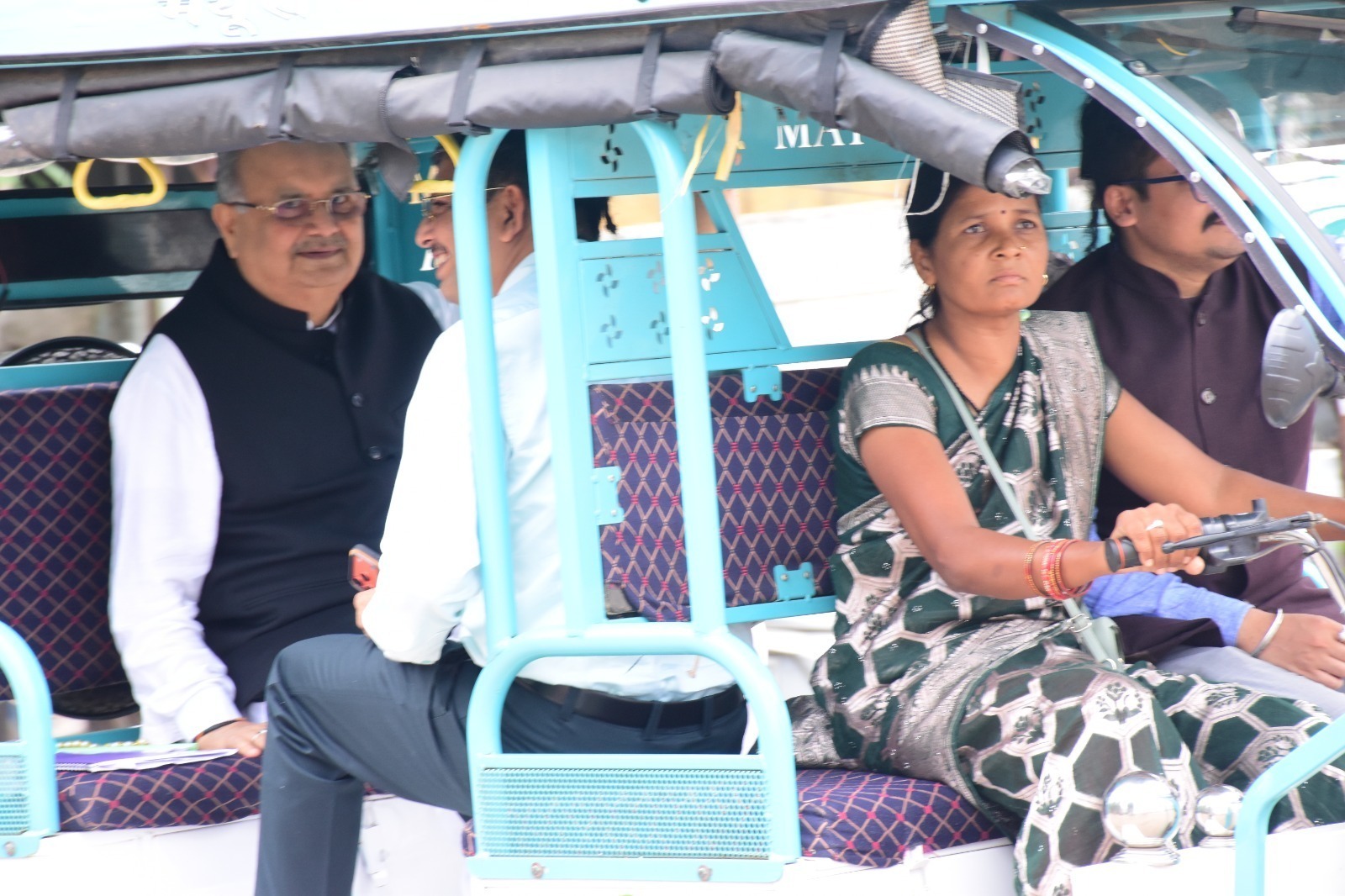 महिला श्रमिकों की सफलता की कहानियों से गूंजा श्रमिक सम्मेलन