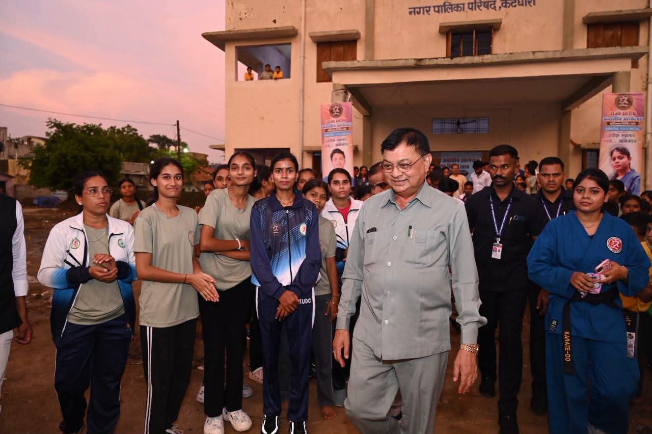 आत्मरक्षा प्रशिक्षण से बेटियां बनेंगी आत्मनिर्भर और आत्मविश्वासी: मंत्री लखन लाल देवांगन