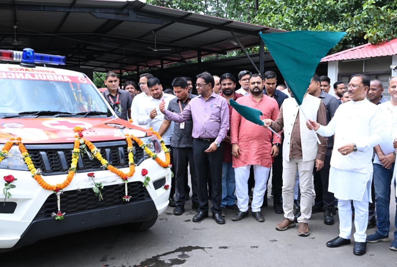 मुख्यमंत्री ने धरसींवा के लोगों को दी आधुनिक स्वास्थ्य सुविधा की सौगात