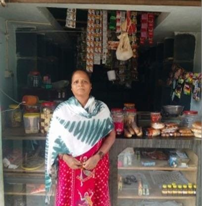 बिहान योजना ने बदली जेलो बाई की जिंदगी, मजदूरी से बनीं आत्मनिर्भर उद्यमी