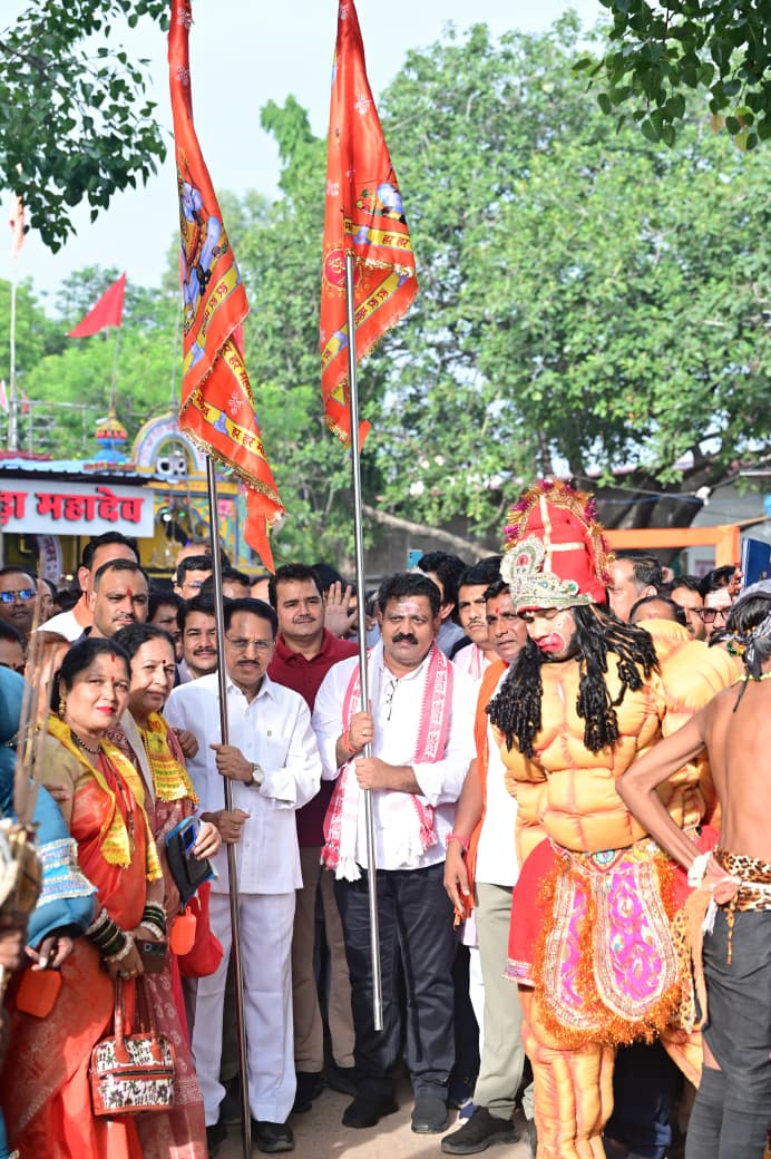 शिवभक्ति में डूबा कबीरधाम, हजारों कांवड़ियों ने तय किया 18 किलोमीटर का सफर