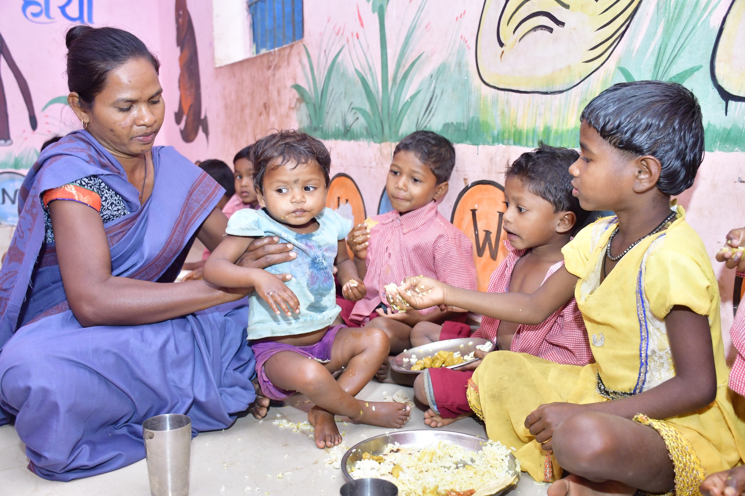 बाल संरक्षण और पोषण योजनाओं से बच्चों का भविष्य हो रहा सुरक्षित