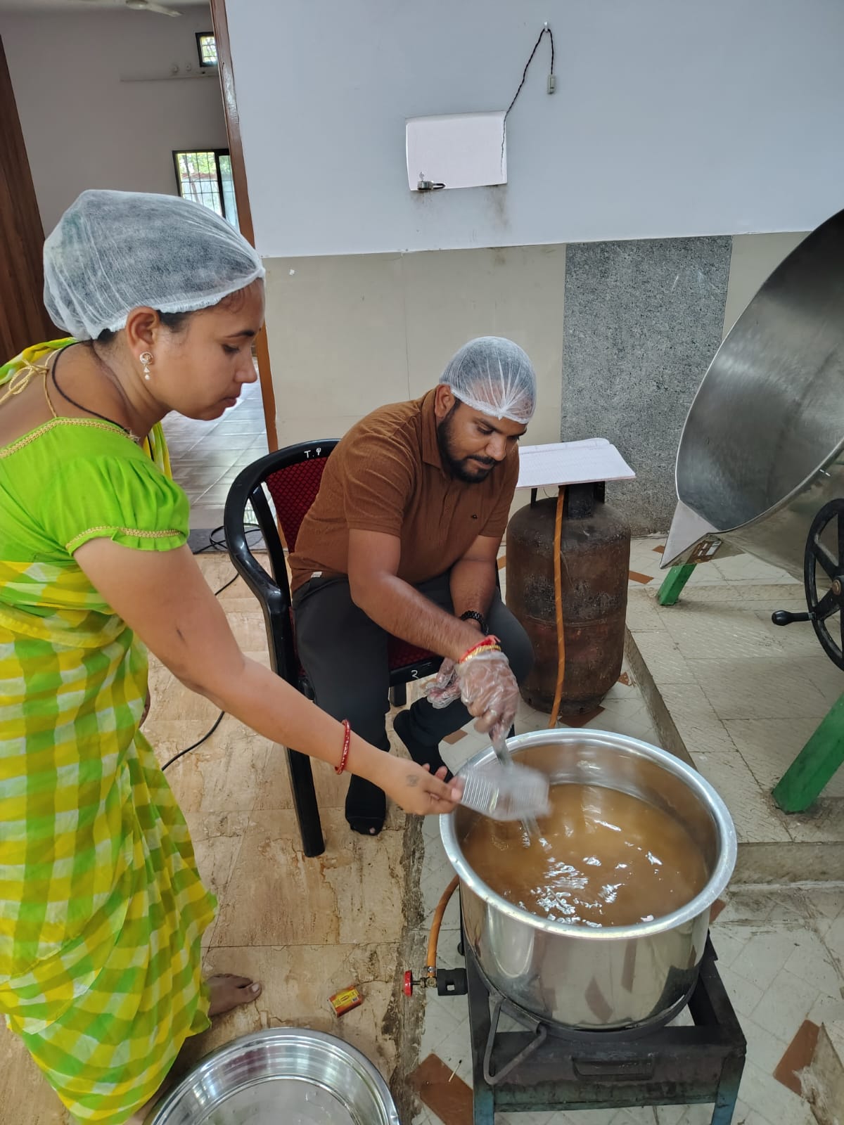 वन आधारित उत्पादों से महिलाओं के सपनों को मिली नई उड़ान