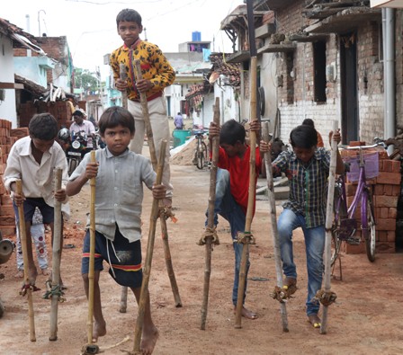गेड़ी, नारियल फेंक और पारंपरिक खेलों से सजता है हरेली तिहार