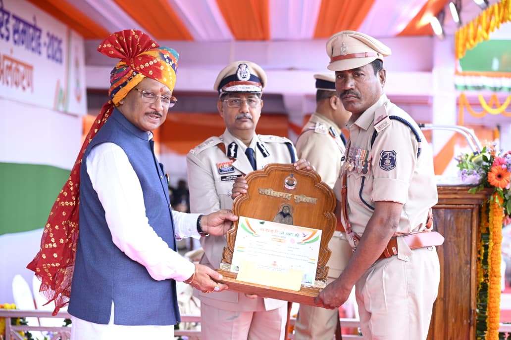 घुड़सवारों के हैरतअंगेज करतब, महिला बैंड की धुन और डॉग स्क्वाड के प्रदर्शन ने मोहा मन