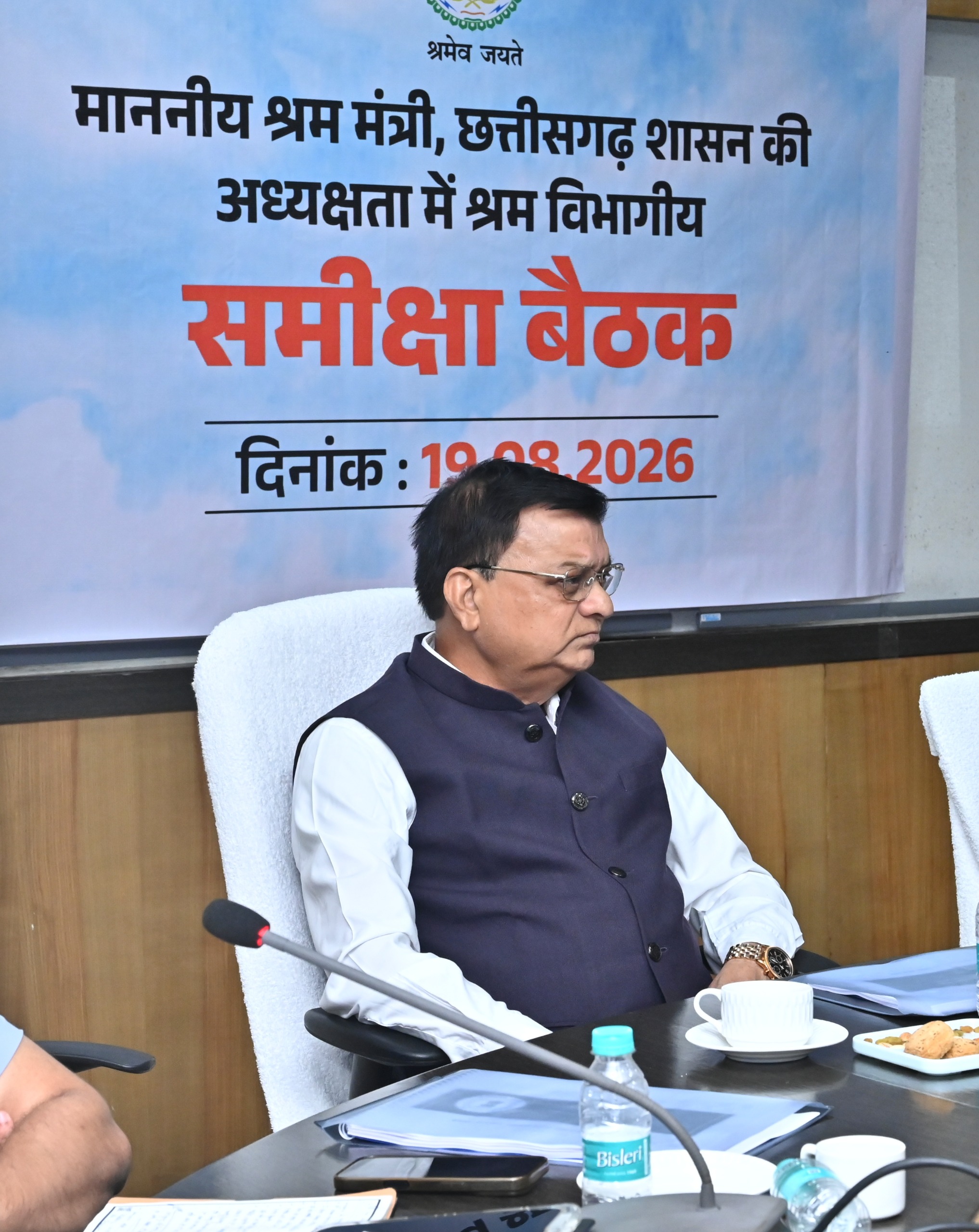 श्रमिक परिवारों को समय पर मिले योजनाओं का लाभ, श्रम मंत्री ने दिए निर्देश