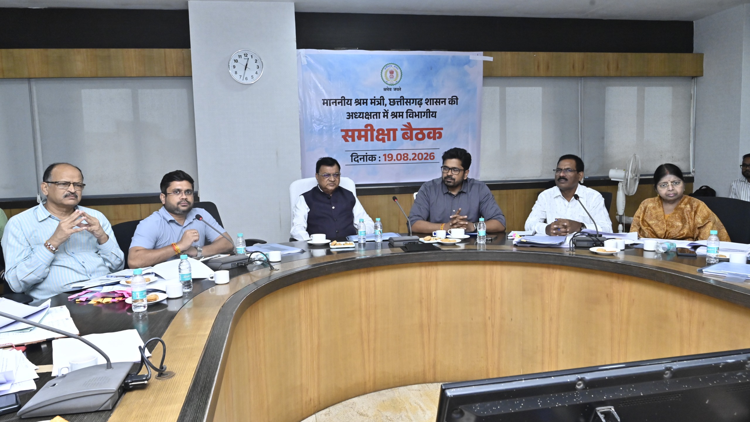 ठेकेदारों के श्रमिक लाइसेंस और वास्तविक श्रमिकों की होगी जांच