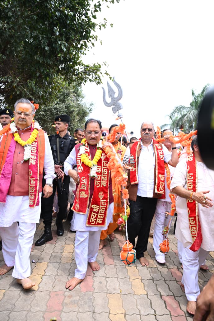 रुद्राभिषेक कर मुख्यमंत्री ने छत्तीसगढ़ की शांति, समृद्धि और खुशहाली की प्रार्थना की