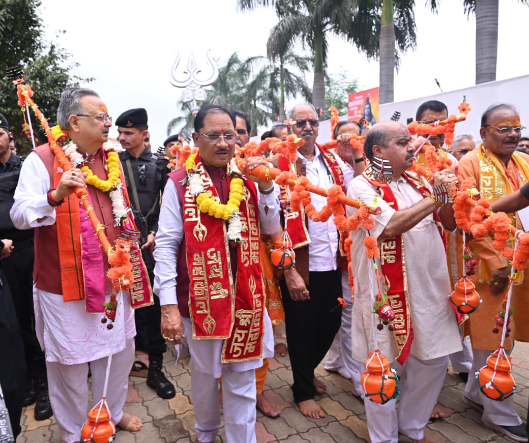 गुढ़ियारी से महादेव घाट तक गूंजा बोल बम, भव्य कांवड़ यात्रा में उमड़ा आस्था का सैलाब