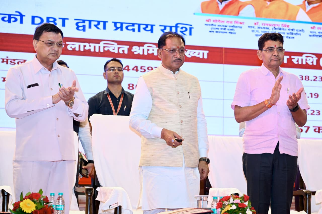 श्रमिक परिवारों के बच्चे अब प्रतिष्ठित आवासीय स्कूलों में पढ़ रहे मुफ्त