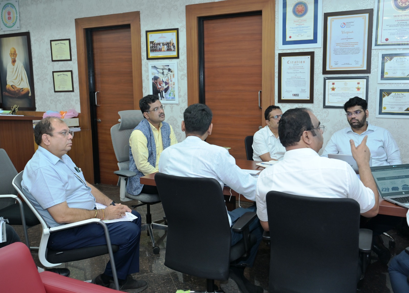 शहरों के विकास के लिए सड़क, पानी और नाली सुविधाओं का होगा गैप एनालिसिस