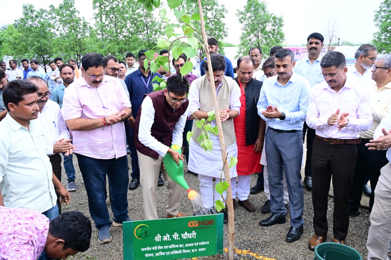 नवा रायपुर के सेक्टर-12 में आधुनिक आवासीय परियोजना का भूमिपूजन