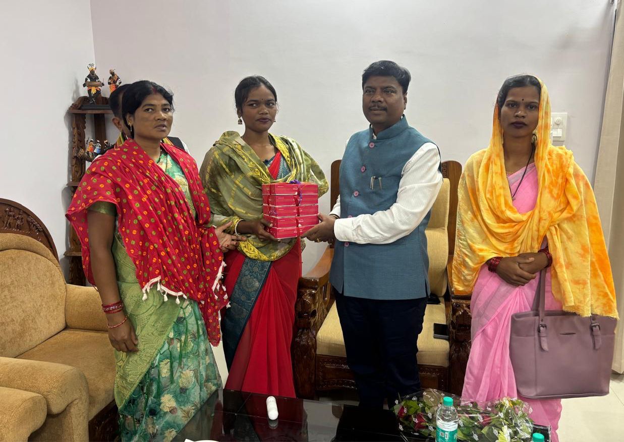 ऋण से शुरू हुआ सफर, नवाचार ने दिलाई बस्तर की महिलाओं को नई पहचान
