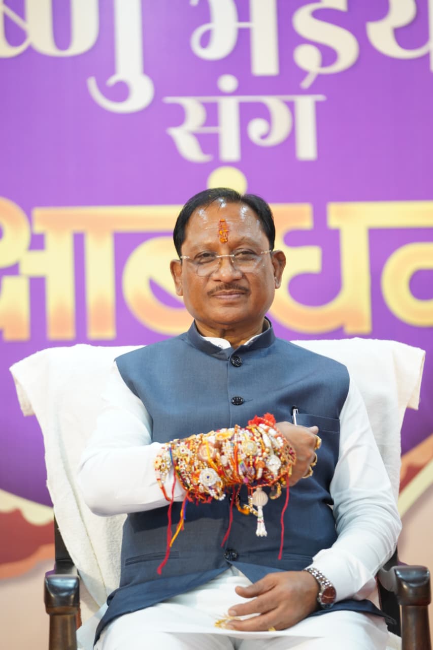विष्णु भैया को बहनों ने बांधी राखी, मुख्यमंत्री ने कहा- आपका स्नेह मेरी शक्ति