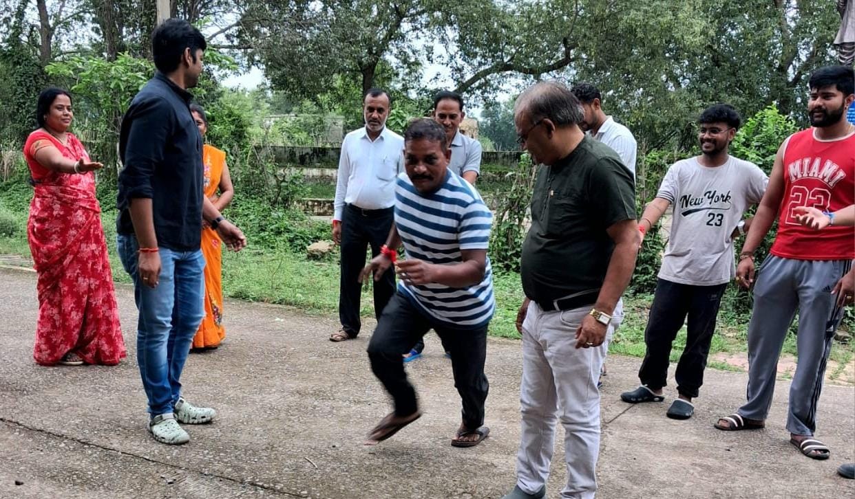 खेलों से व्यक्तित्व विकास और तनावमुक्त जीवन का मार्ग : प्रो. मनोज दयाल
