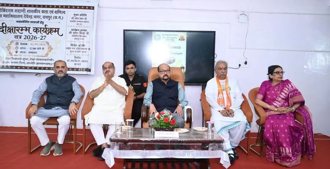महिलाओं के बिना समाज अधूरा, छात्राएं अपनी क्षमता को पहचानें : राज्यपाल डेका