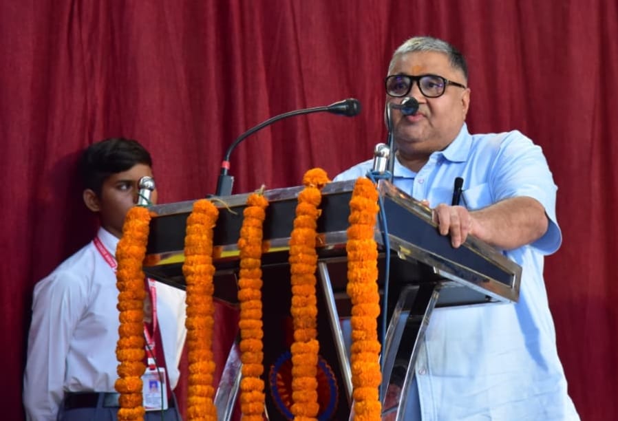 सैनिक स्कूल अंबिकापुर में गूंजा देशभक्ति का स्वर, कैडेटों ने दी मनमोहक प्रस्तुति