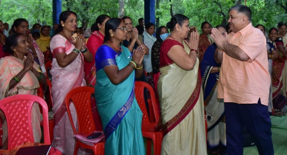 स्वस्थ और जागरूक छत्तीसगढ़ के निर्माण में मितानिनों की भूमिका अहम: मंत्री