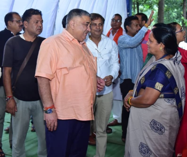 मितानिन बहनों के सेवा और समर्पण को मंत्री राजेश अग्रवाल ने किया नमन
