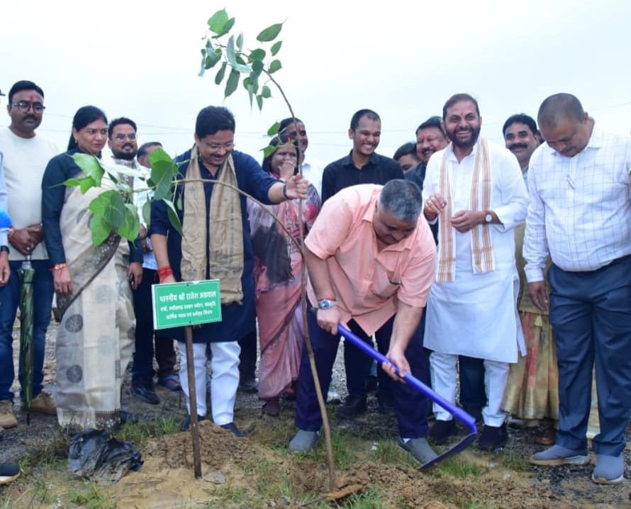 9.70 एकड़ में विकसित अटल विहार योजना में मिली बाउंड्रीवाल और ओपन जिम की सौगात