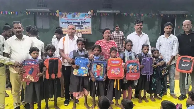 नक्सल प्रभावित इलाकों में शिक्षा का नया अध्याय, 600 से अधिक स्कूल दोबारा संचालित