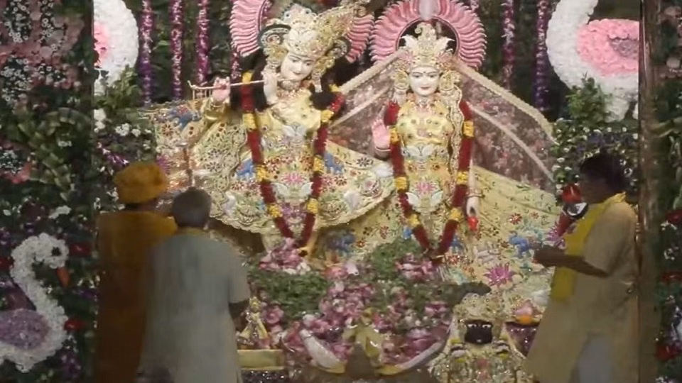 जन्माष्टमी पर वृंदावन रोशन, प्राचीन सप्त देवालयों की सजावट बनी आकर्षण