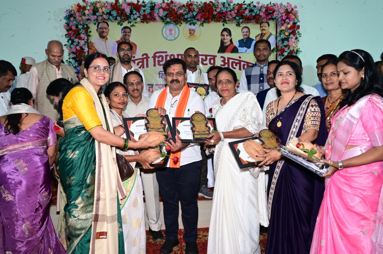 शिक्षक केवल पाठ्यक्रम नहीं, विद्यार्थियों के व्यक्तित्व का भी करते हैं निर्माण: विजय शर्मा