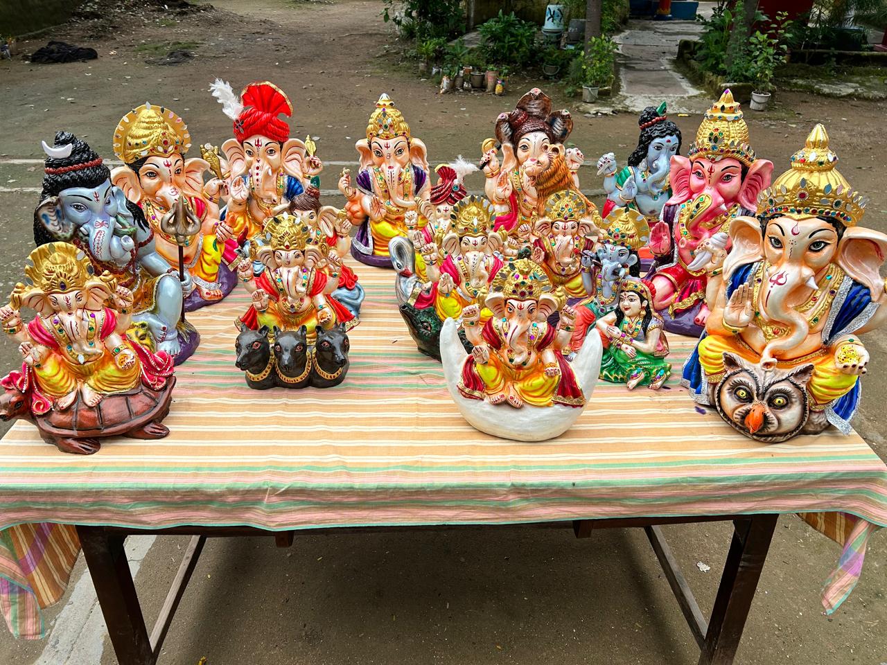 आस्था के साथ हरियाली का संकल्प, रायपुर जेल में तैयार हुईं बीज वाली गणेश प्रतिमाएं