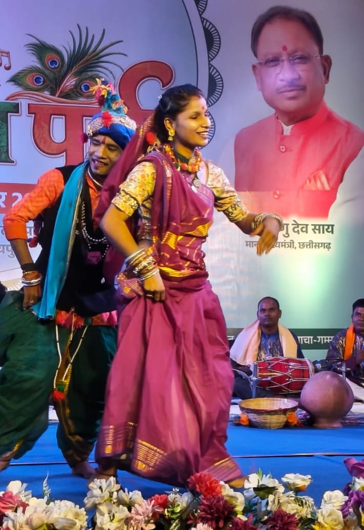 चंदैनी के भावपूर्ण सुरों ने दर्शकों को छत्तीसगढ़ के लोकजीवन से जोड़ा