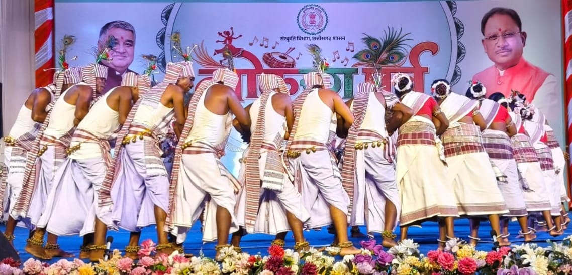 पंथी और नाचा-गम्मत की प्रस्तुतियों ने लोकरंग पर्व के समापन को बनाया यादगार