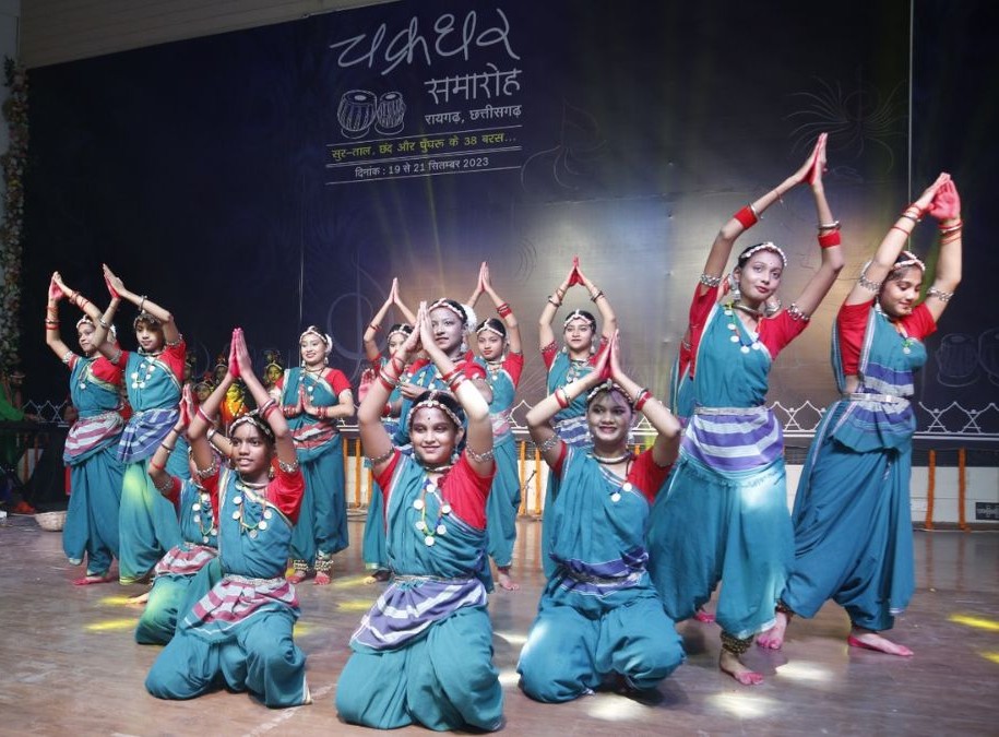 कविता कृष्णमूर्ति से जान कुमार सानू तक, चक्रधर समारोह में सजेगी सुरों की शाम