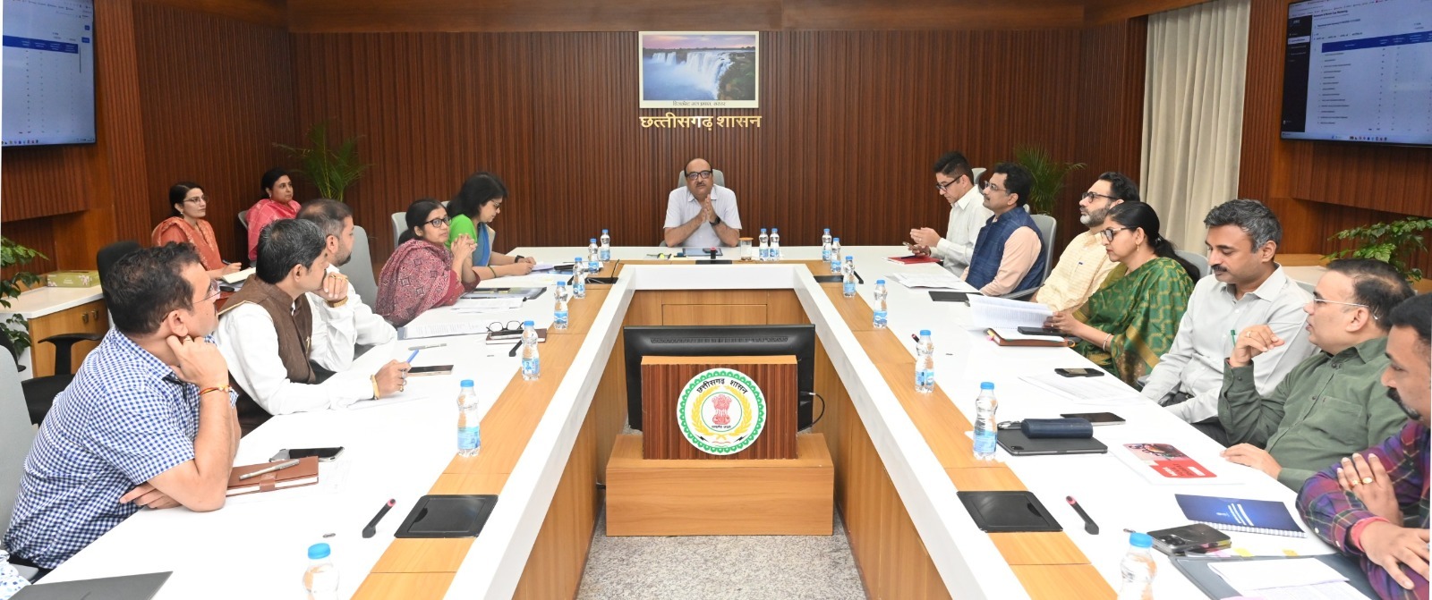 कर्मचारी प्रबंधन से युवा पंजीकरण तक, मुख्य सचिव ने दिए समयबद्ध कार्रवाई के निर्देश