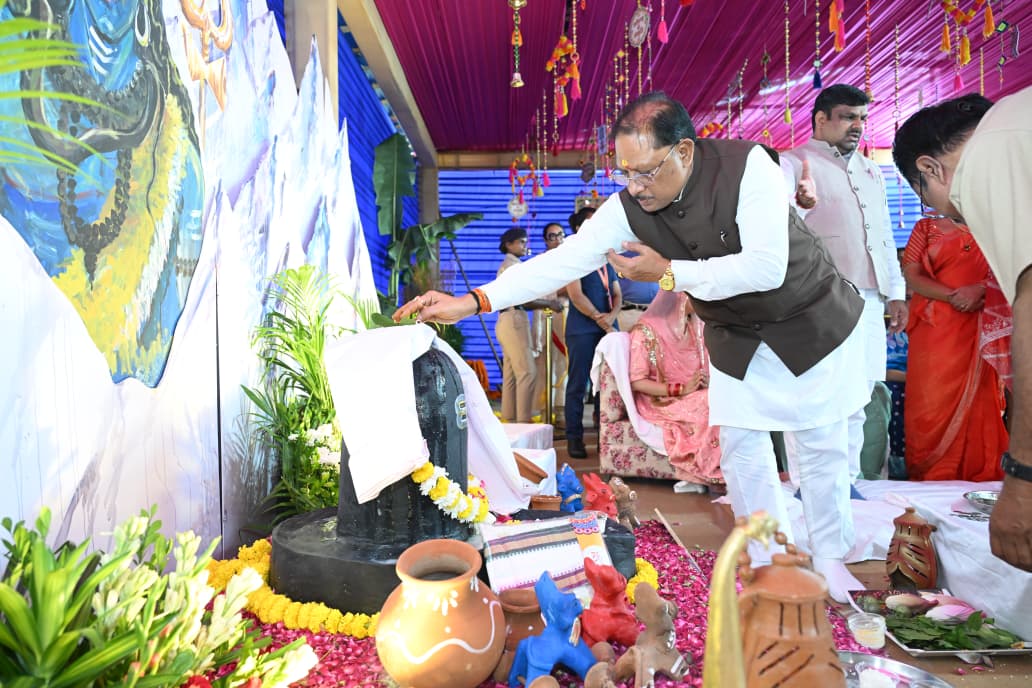 तीजा-पोरा तिहार पर मुख्यमंत्री निवास में साकार हुआ छत्तीसगढ़ी गांव का जीवंत स्वरूप