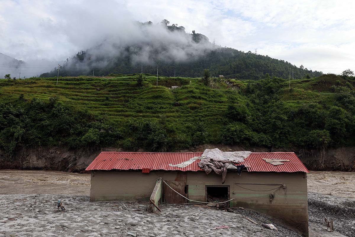 ग्लेशियरों के पिघलने की रफ्तार बढ़ी, लाखों लोगों की आजीविका पर संकट