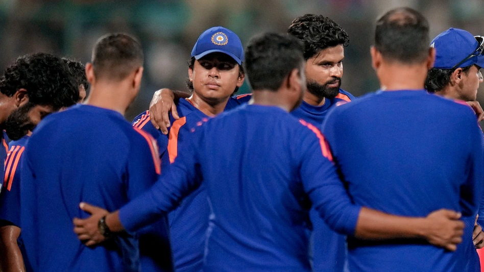 भारत ने जीता टॉस, पहले गेंदबाजी का फैसला; वरुण चक्रवर्ती चोट के चलते बाहर