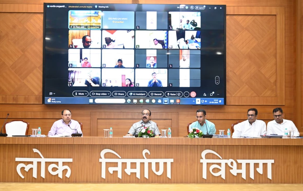 निर्माण स्थलों पर डायवर्टेड मार्ग और समुचित साइनेज की व्यवस्था के निर्देश
