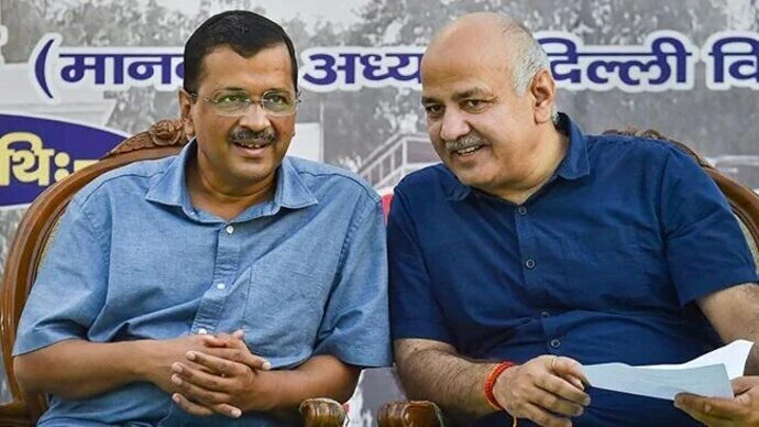 पूर्व डिप्टी सीएम सिसोदिया के परिवार के रिकॉर्ड में मिली गड़बड़ी