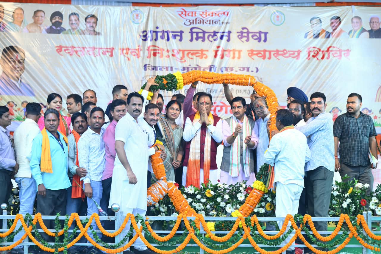 रक्तदान को मानवता की बड़ी सेवा बताते हुए मुख्यमंत्री साय ने सेवाभावियों का किया अभिनंदन