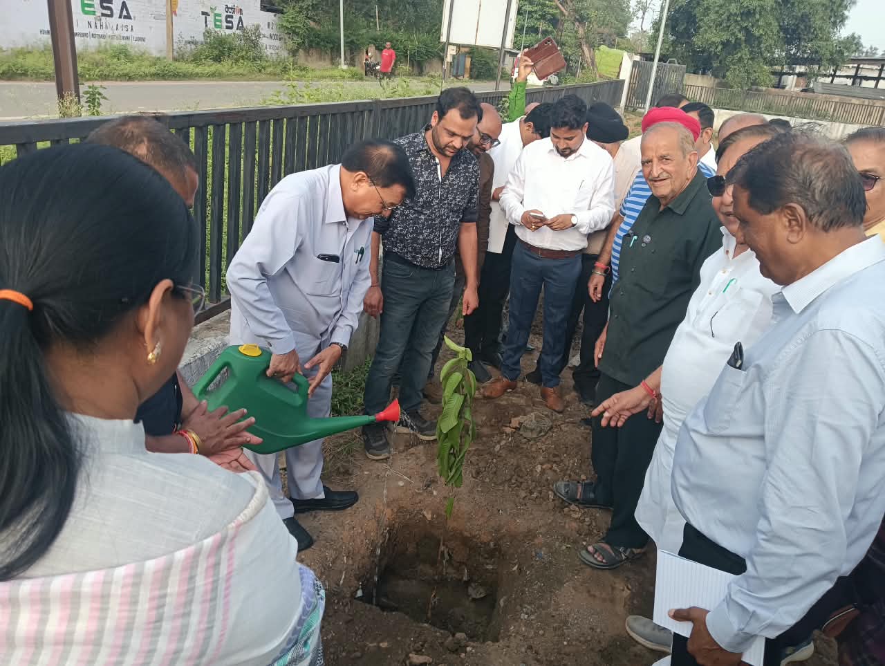 मंत्री लखनलाल देवांगन ने कोरबा में गांधी और शास्त्री को किया नमन